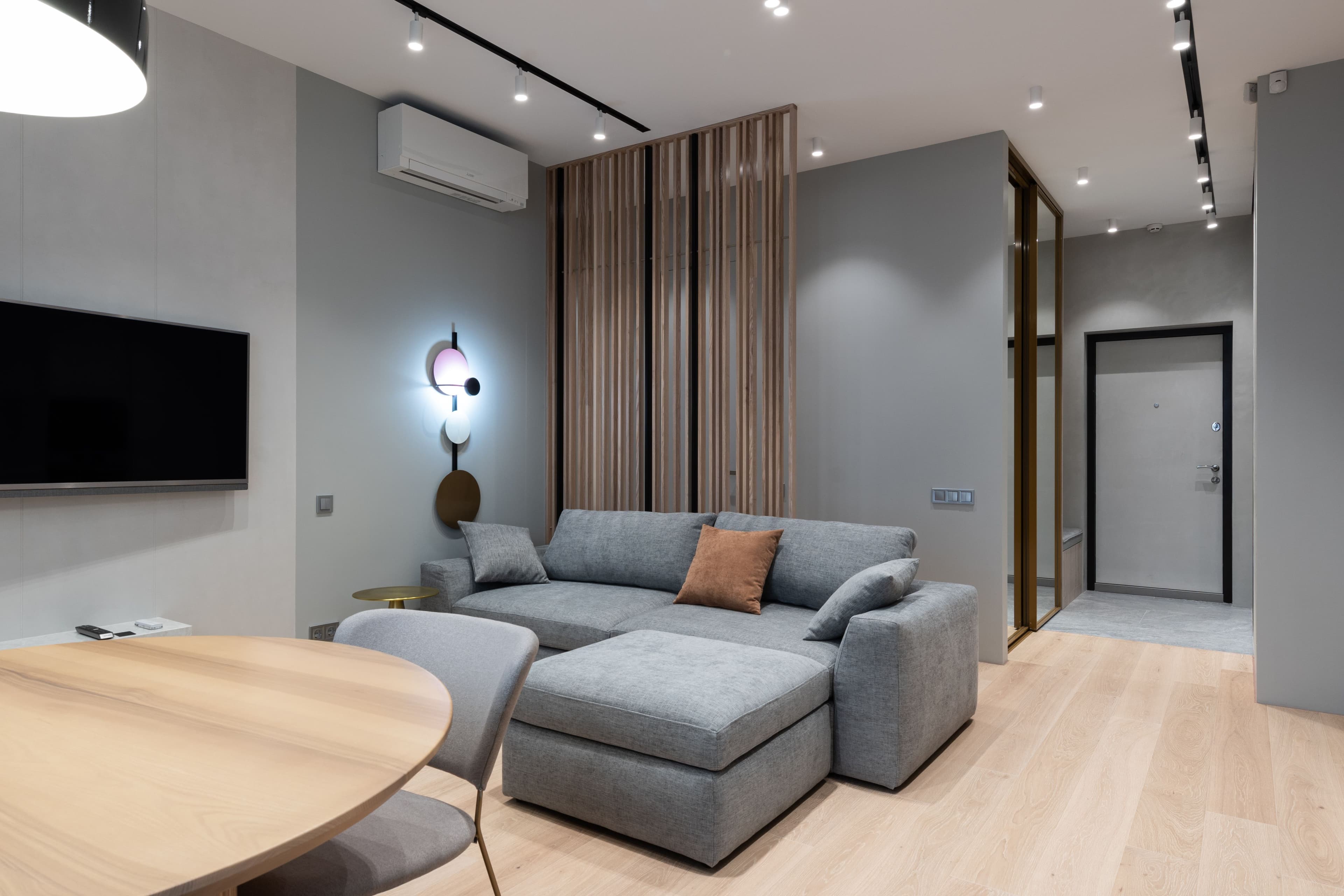 Sunlit 2-Bed Apartment in Lekki Phase 1